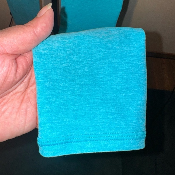 XS 28” High-Waist AloSoft Flow Full Length Blue Quartz Heathered Leggings. - Picture 10 of 17